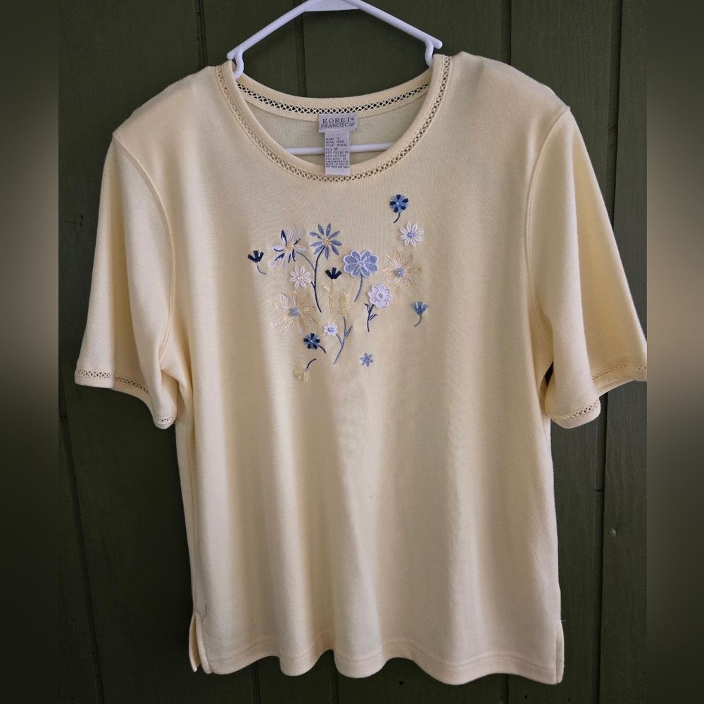 Koret yellow tshirt